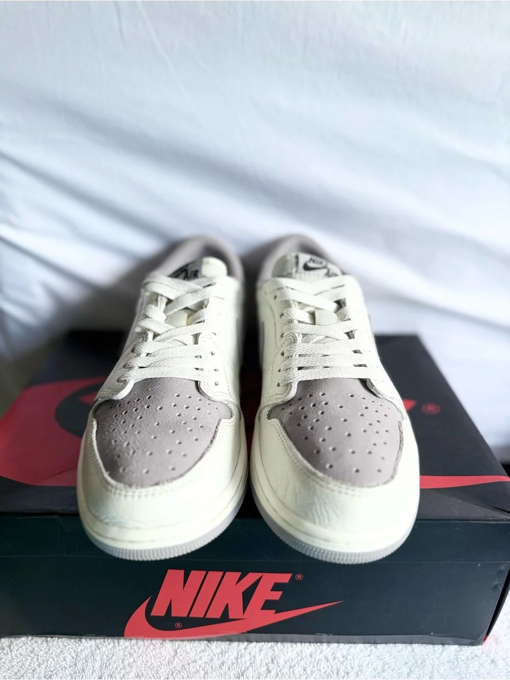 AUTHENTIC Jordan 1 Retro Low OG Atmosphere Grey size 10 CZ0790-101 2023 PREOWNED
